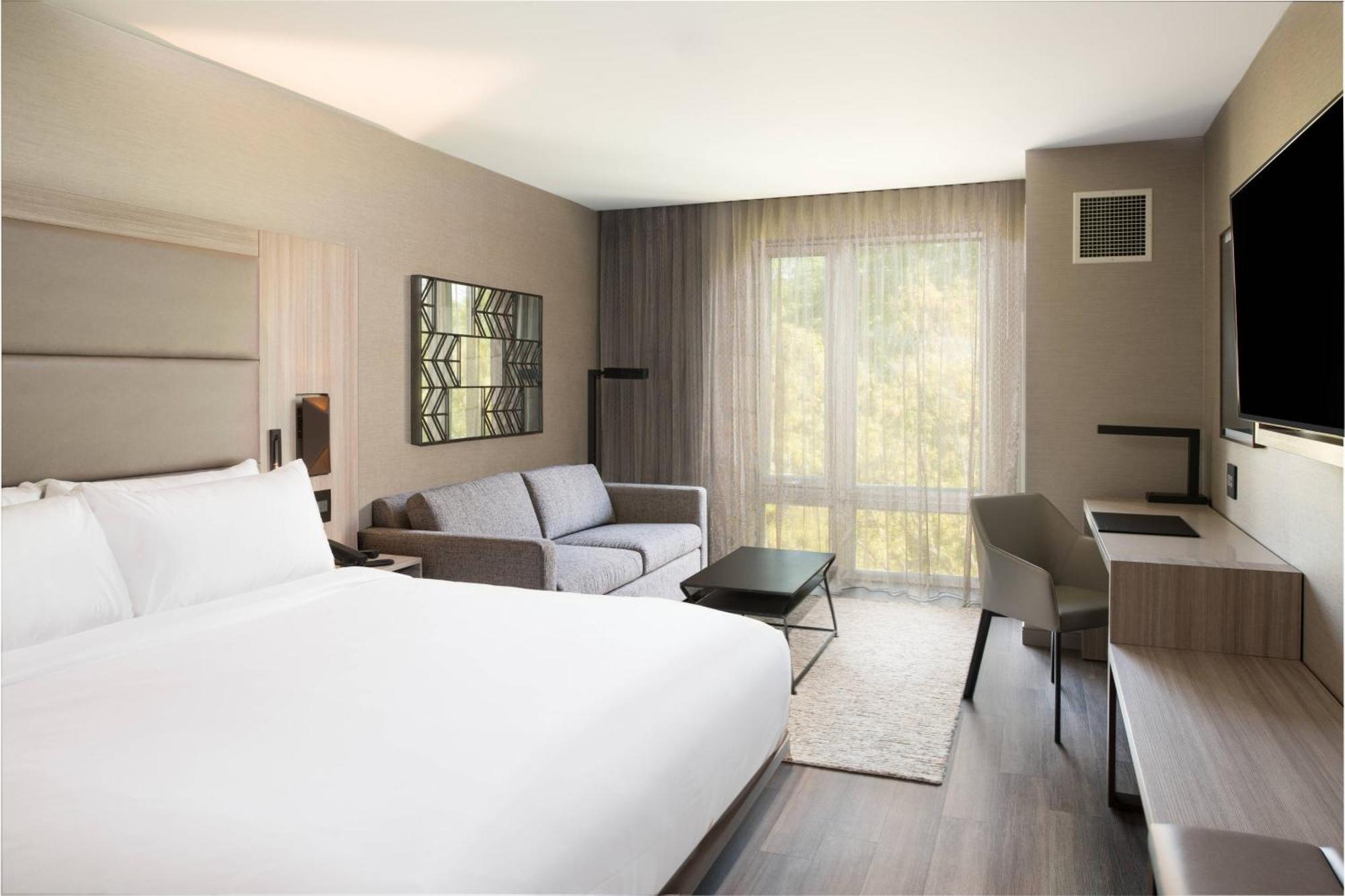 Ac Hotel By Marriott Boston Cleveland Circle Extérieur photo