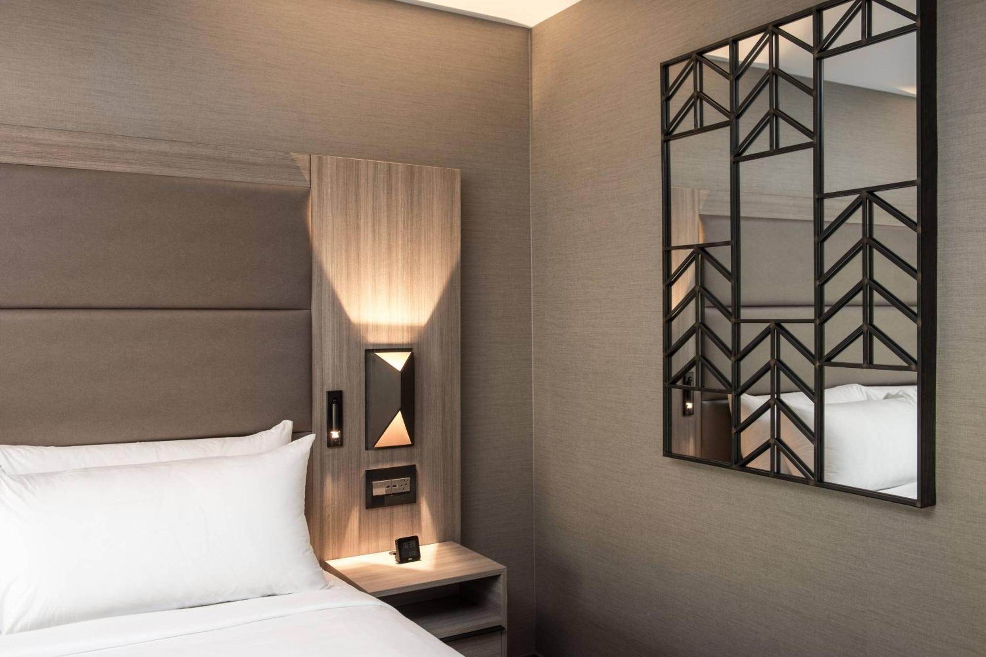 Ac Hotel By Marriott Boston Cleveland Circle Extérieur photo